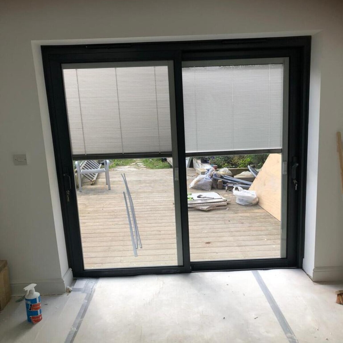 Sliding Door - Gallery Image 1