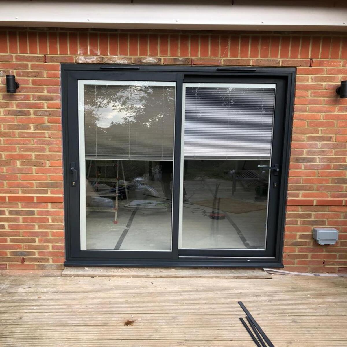 Sliding Door - Gallery Image 3