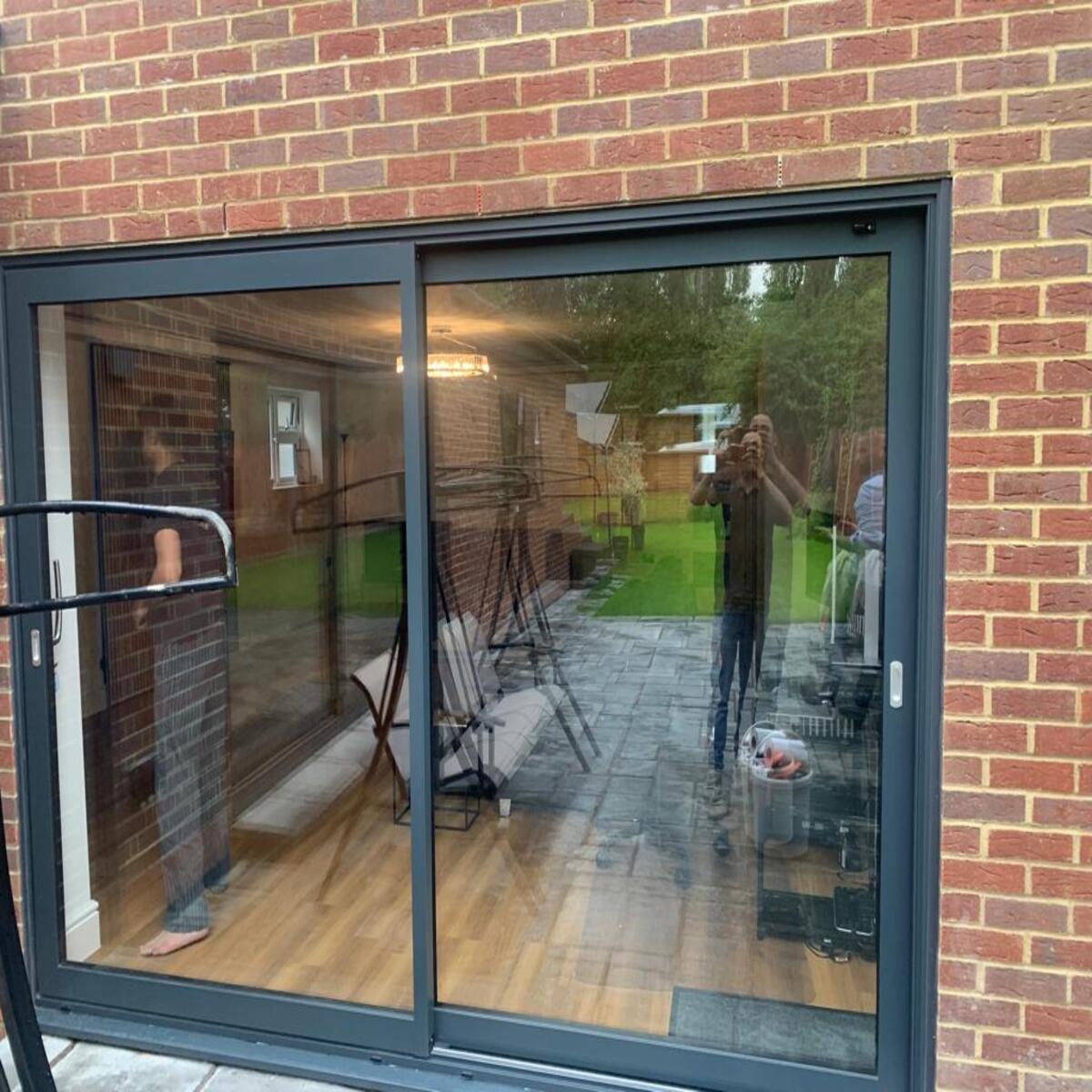 Sliding Door - Gallery Image 5